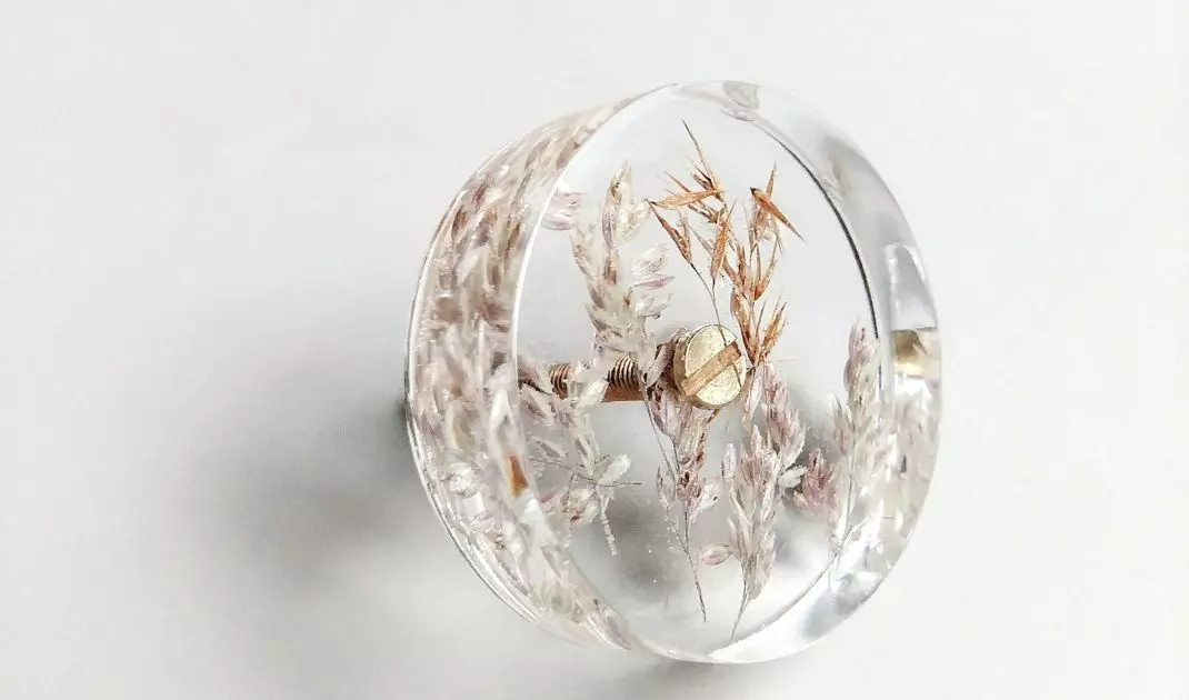 Round crystal knob