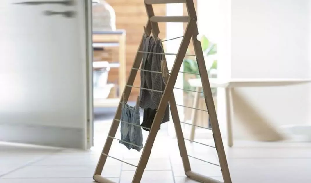 Wooden structure for laundry