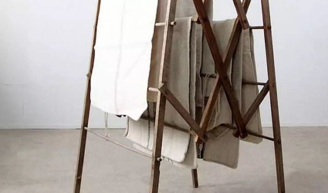 Wooden structure for laundry