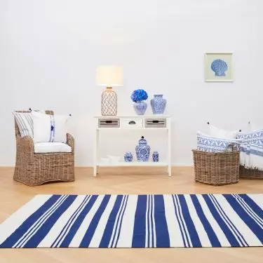 The combination of white and blue is a staple of nautical style