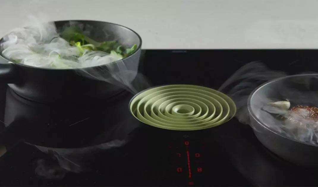 Steam absorber integrated into the hob