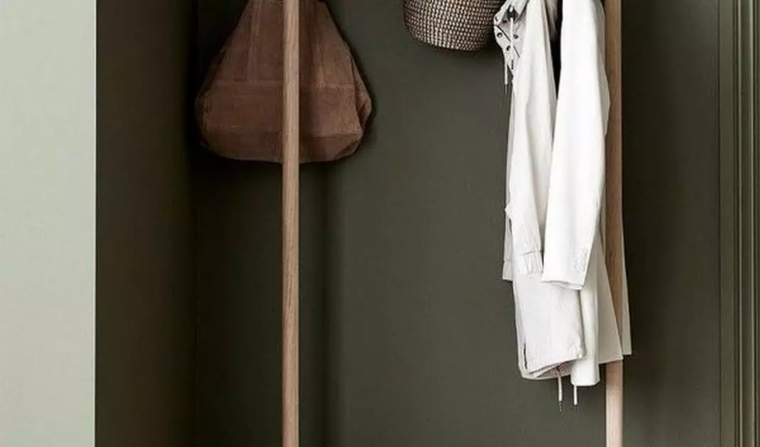 Wall Hanger
