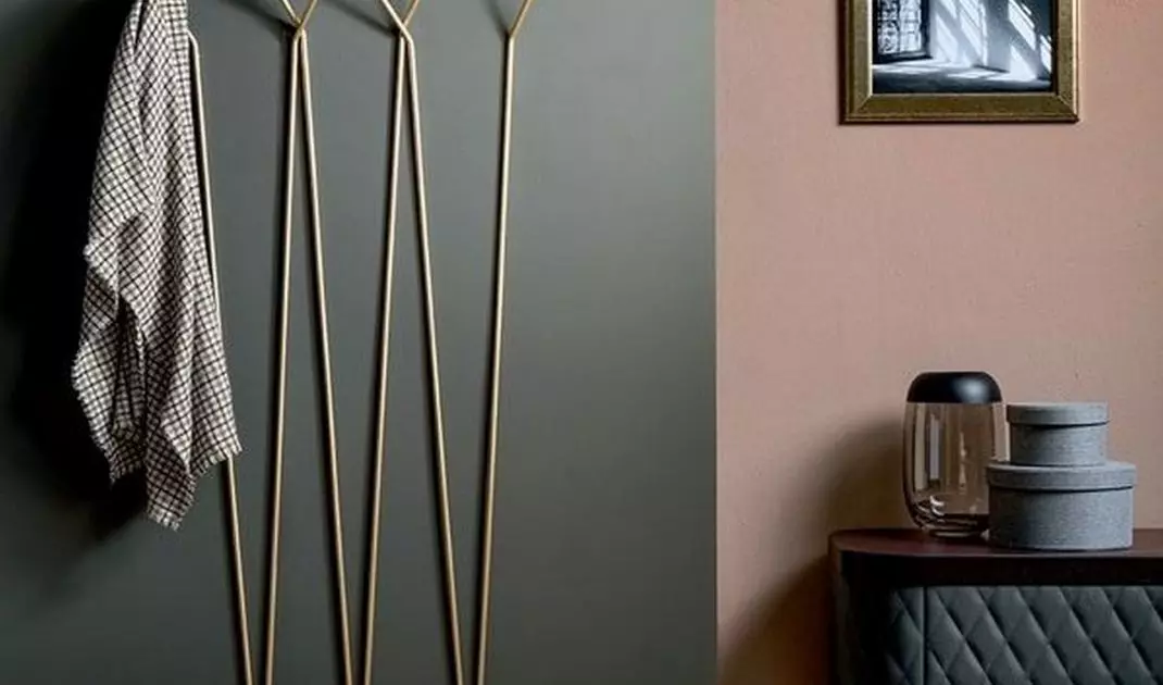 Wall Hanger