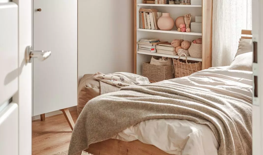Capacious bookcases will accommodate books and trinkets