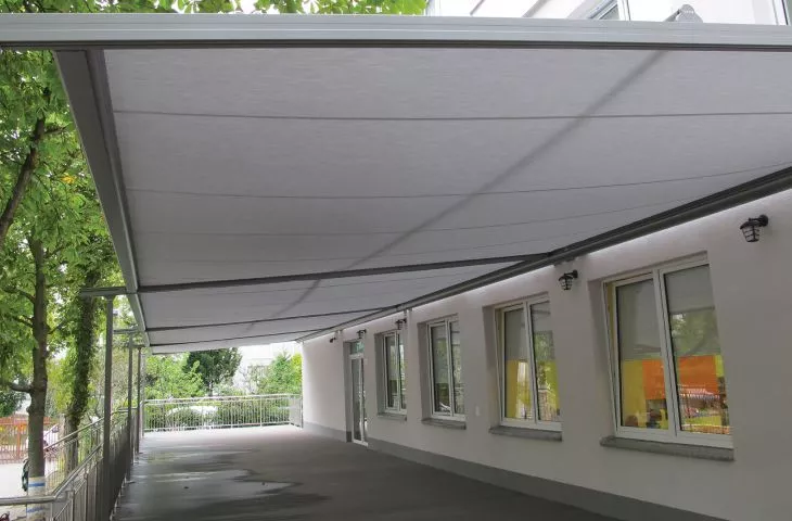 Markizy typ pergola P40, przedszkole w Warszawie