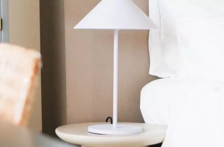 Hotel w nadmorskim stylu urządzony przez HKliving