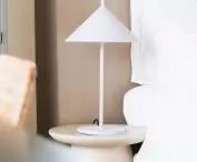 Hotel w nadmorskim stylu urządzony przez HKliving