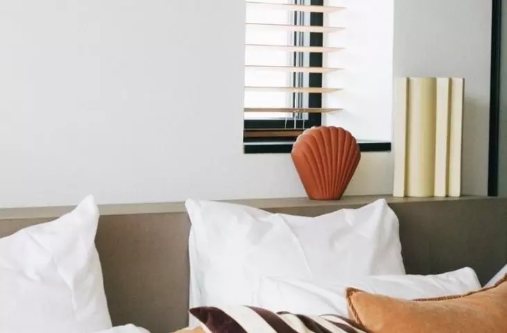 Hotel w nadmorskim stylu urządzony przez HKliving