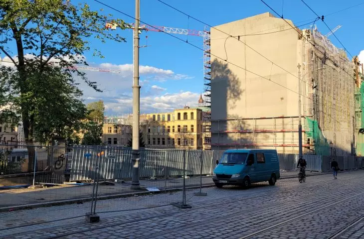The site of a demolished tenement house at 7 Podgórna St.