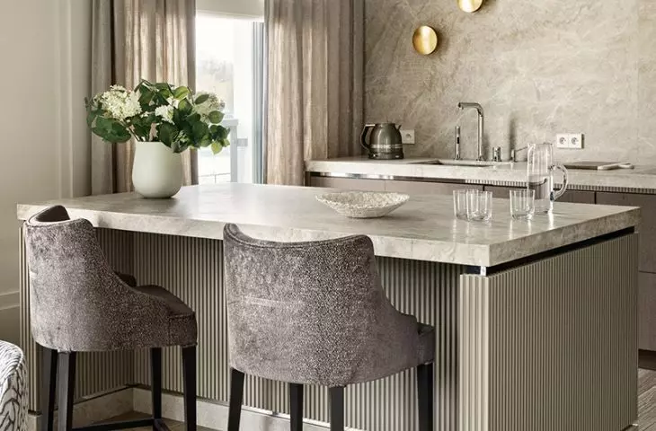 An apartment inspired by the sea