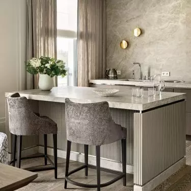 An apartment inspired by the sea