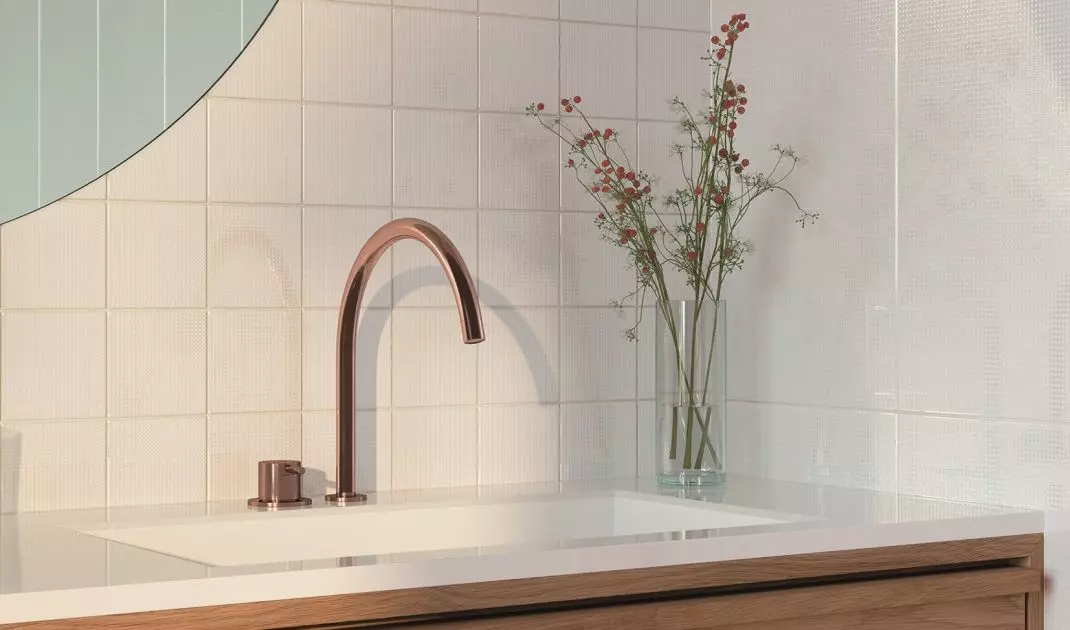Single color tiles in different sizes
