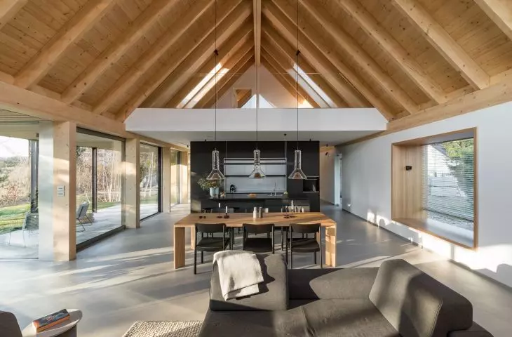 The architects decided to show the structure in the interior