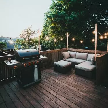 Atmospheric lighting will easily create a charming atmosphere for evening dinners on the terrace.