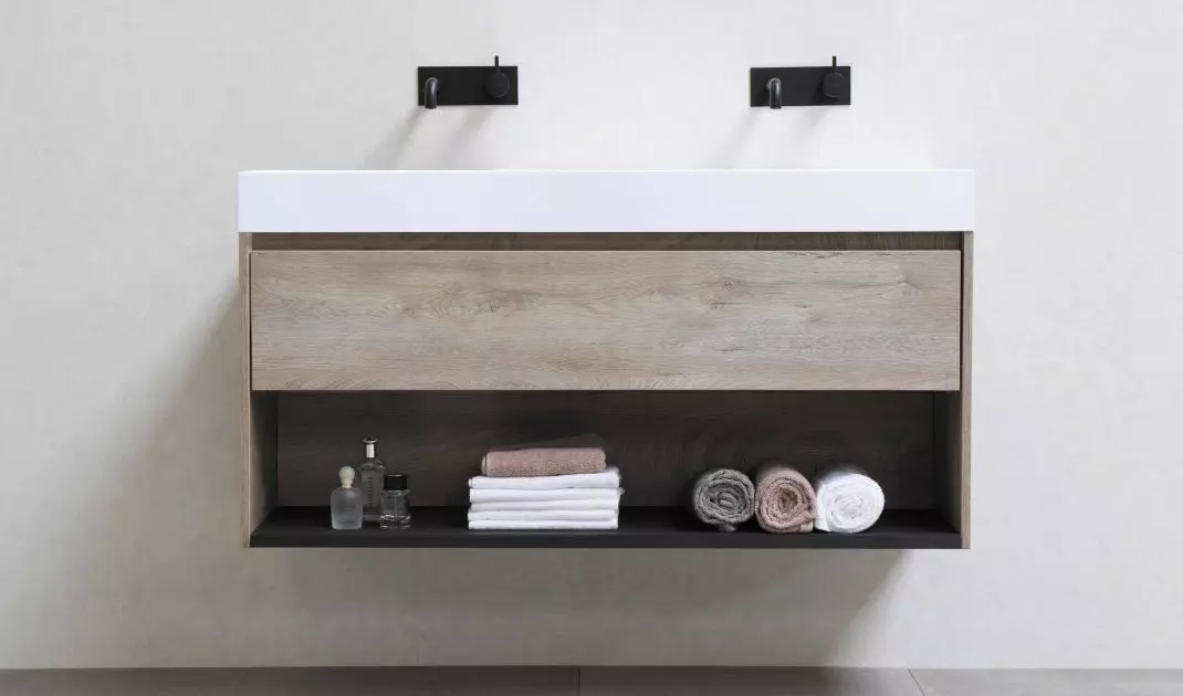 Storage space under the sink 