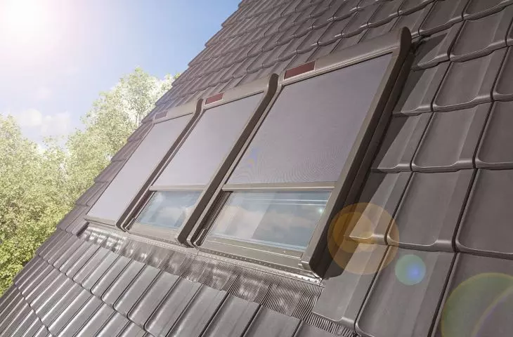 AMZ awning