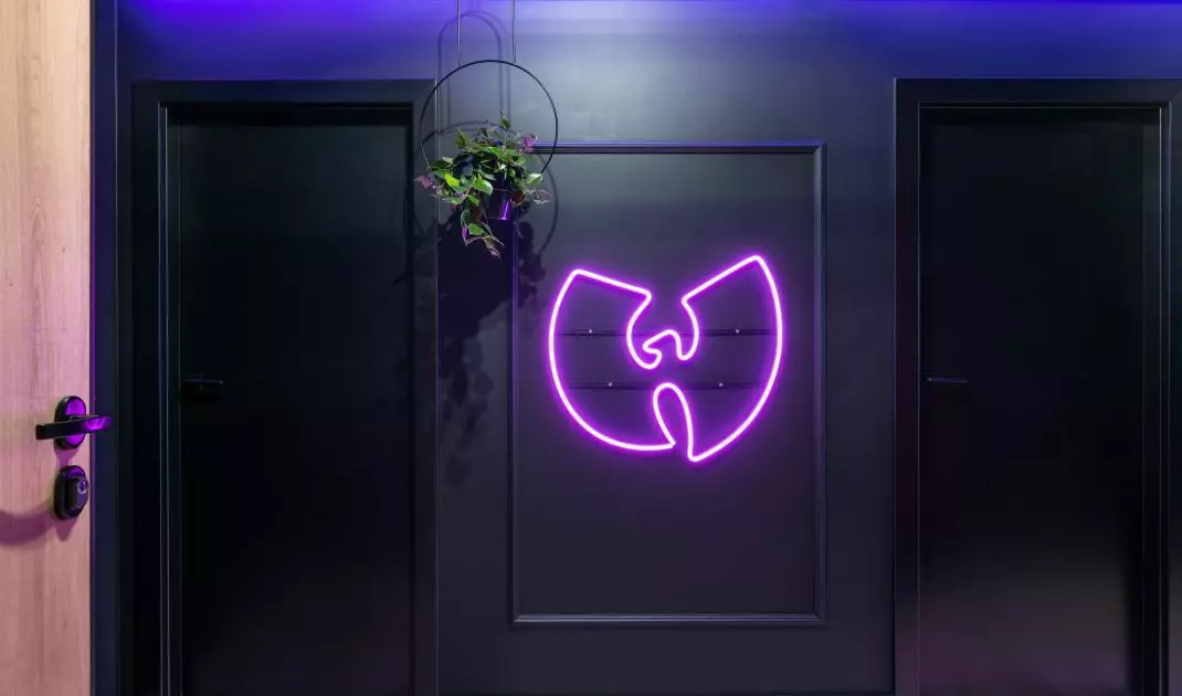 Neon Wu-Tang Clan w holu