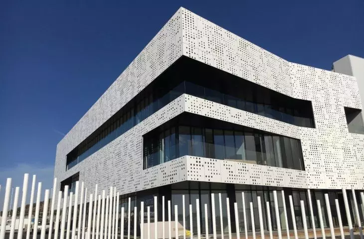 Unikalne i trwałe fasady z płyt Trespa® Meteon®