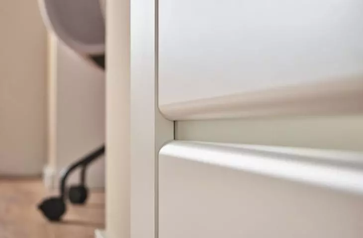 Original detail in the form of rounded edges at the panes makes it easier to clean Inovo doors of dust