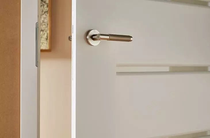 Thicker inner filling provides Inovo doors with better acoustic parameters and thermal insulation