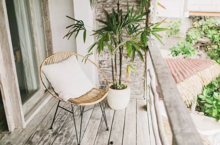Atmospheric balcony