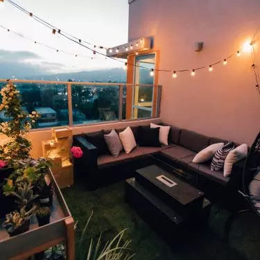 Atmospheric balcony
