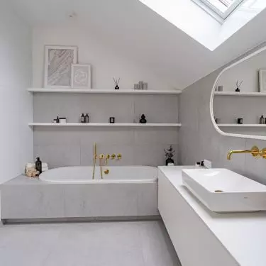The bath area has a built-in bathtub