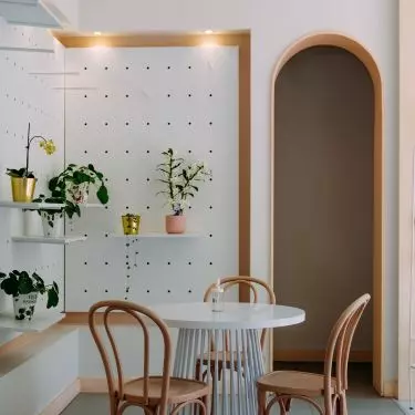 Chair No. 14 designed by Michael Thonet