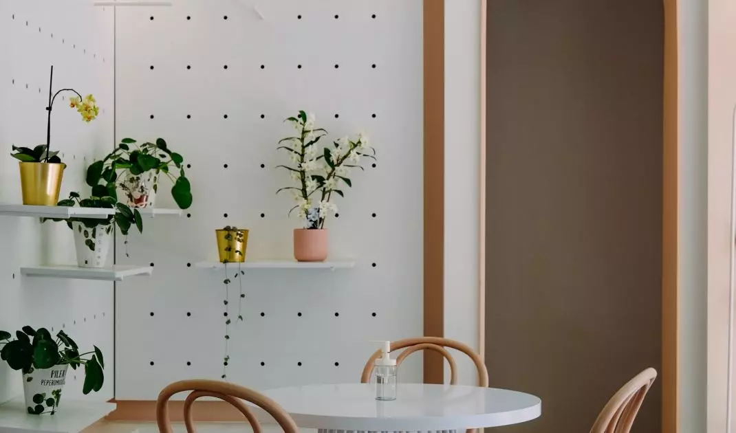 Chair No. 14 designed by Michael Thonet