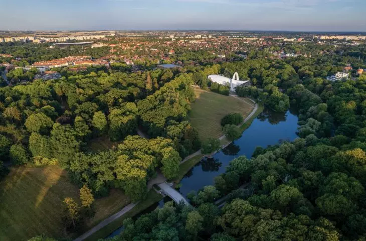 The Summer Theatre is located in Szczecin's Jan Kasprowicz Park