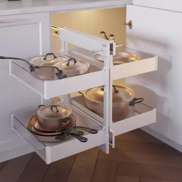Korner with pull-out baskets 