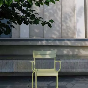Chair made of metal