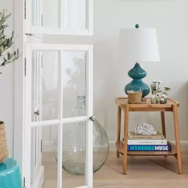 Complement the white base with blue accessories
