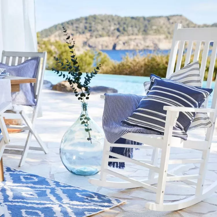 The chic terrace perfectly fits the coastal grandmother style