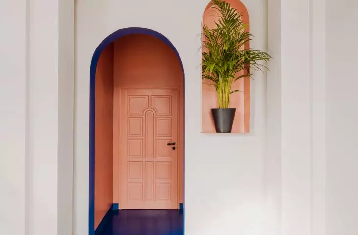 color contrasts