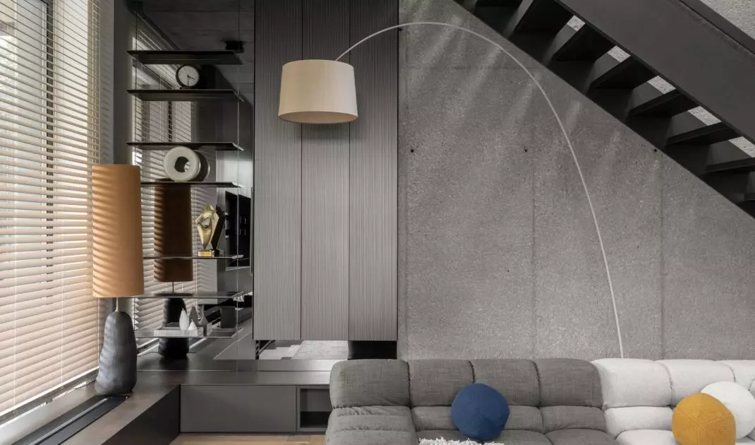 On the first floor you will find modern interiors with original staircase