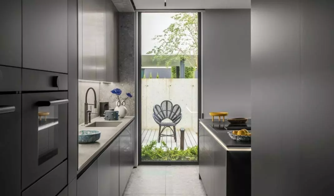 Kitchen overlooking the garden