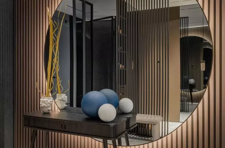 Light forms contrast pleasantly with straight lines