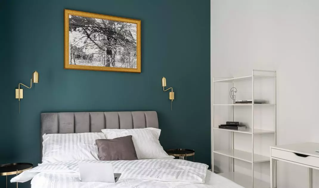 Emerald and gold - bedroom