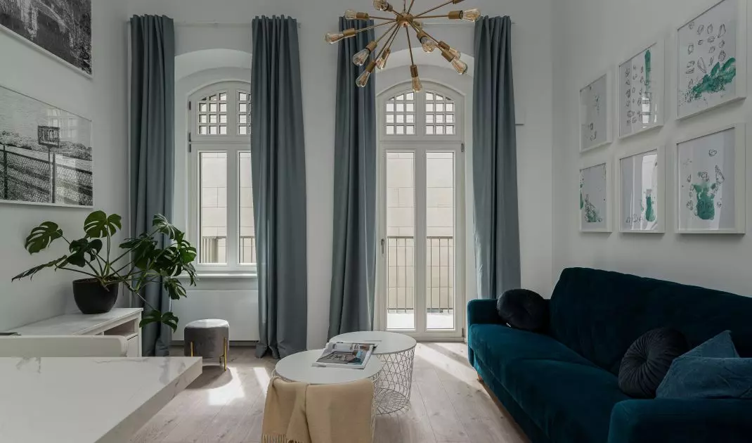 Szmaragd i złoto — salon