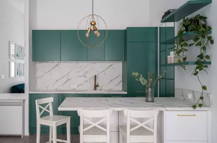 Emerald and gold - kitchen