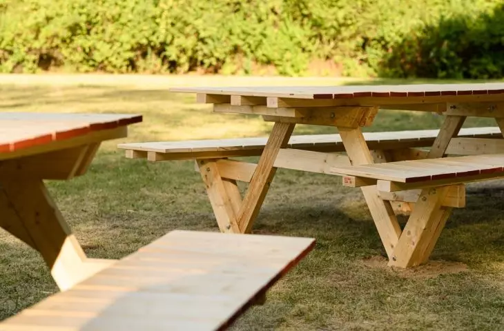 Picnic table detail