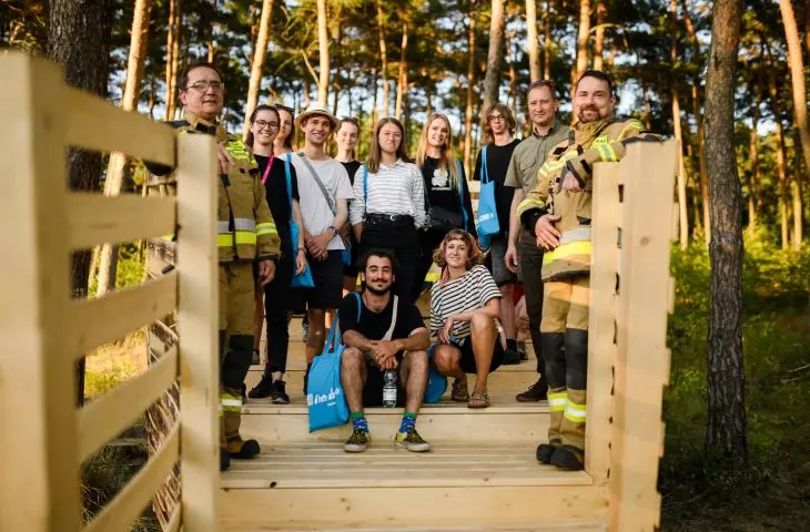 A group of students under the direction of Karol Szparkowski