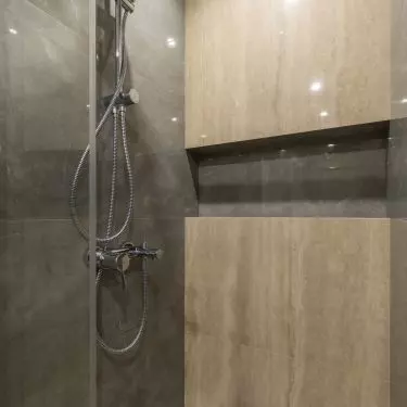 Minimalist linear drain