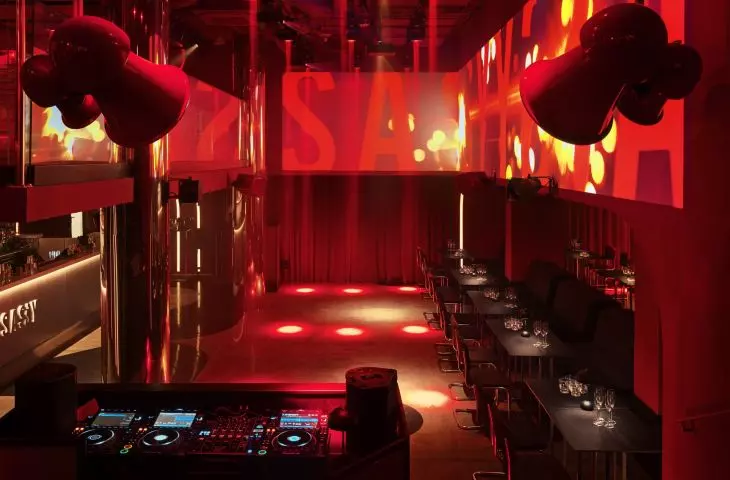 View from the mezzanine floor and screens with visuals