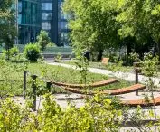Park kieszonkowy na Mokotowie przy rondzie Unii Europejskiej