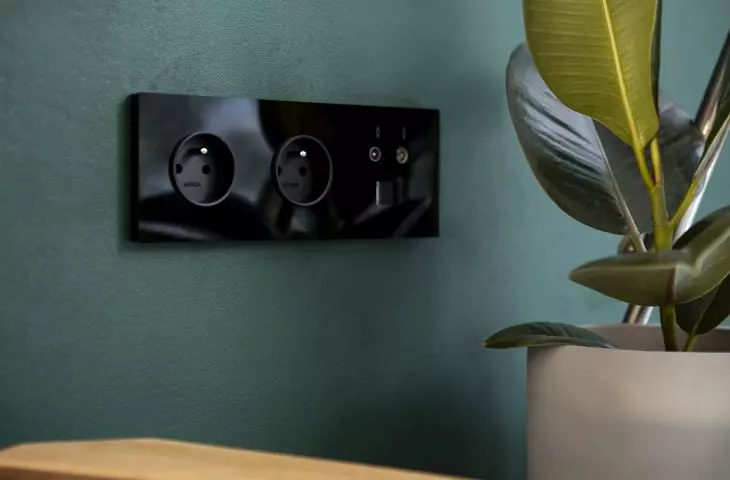 Simon 100 line of fixtures