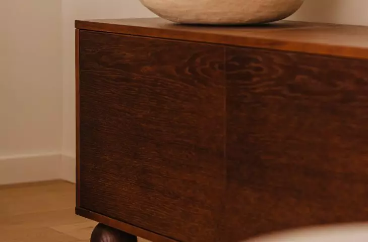 RTV dresser detail