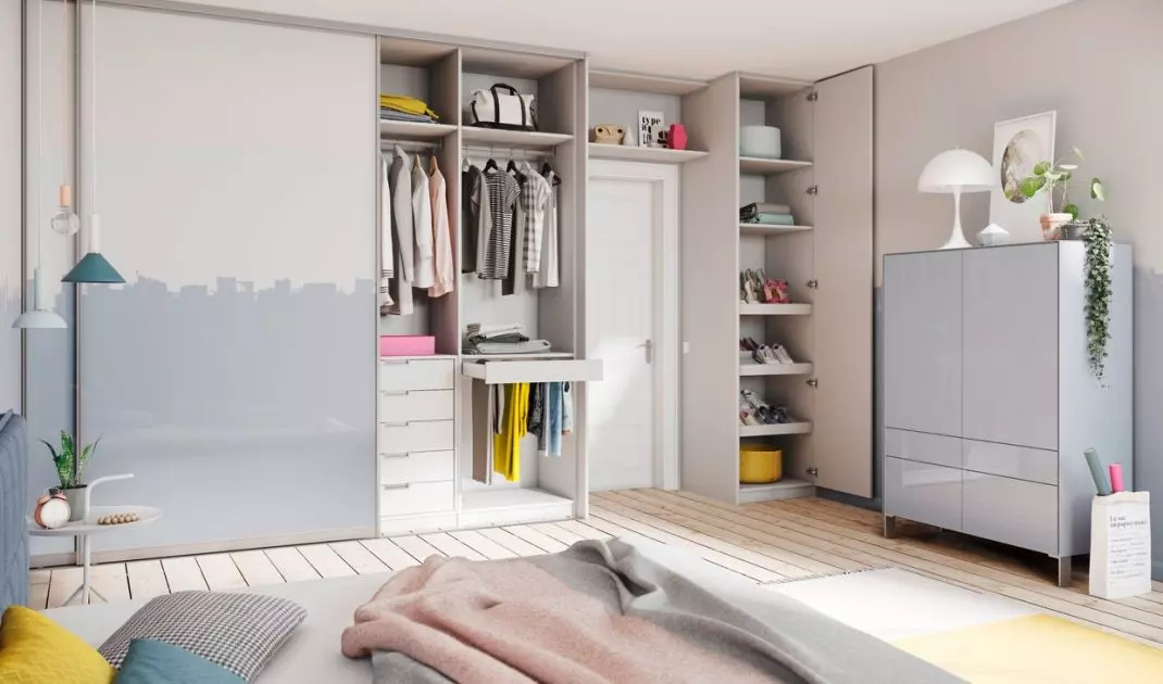 A made-to-measure closet will maximize the use of space