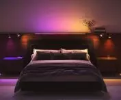 linia Philips Hue Perifo w sypialni